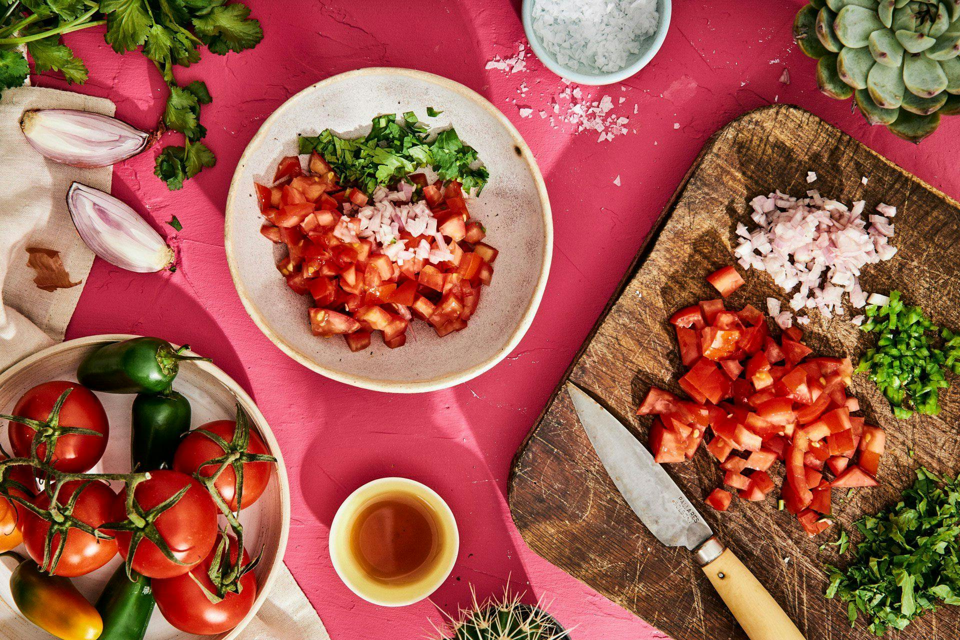 Vanliga ingredienser i mexikansk mat: tomater, chili, lök och färska örter